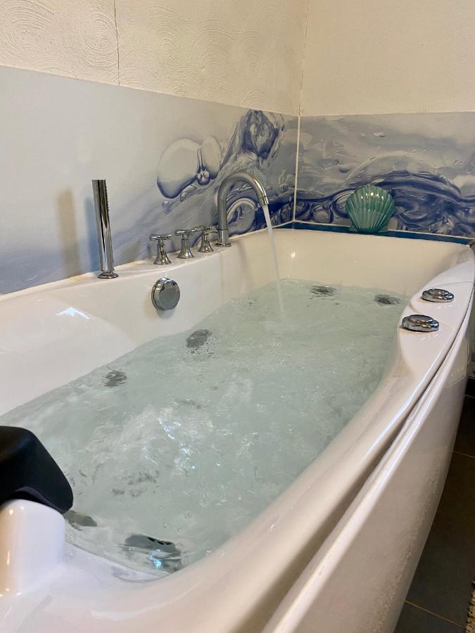 Dahlem  Eifelstein, Apartment Mit Whirlpool Und Ofen מראה חיצוני תמונה